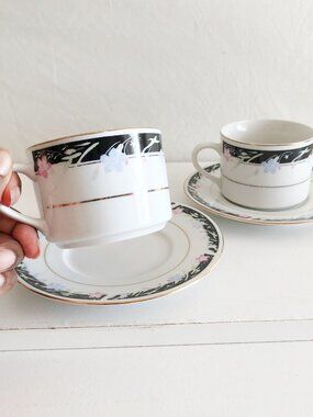 Vintage 80s China Pearl "Geneva" Tea Cup & Saucers Set